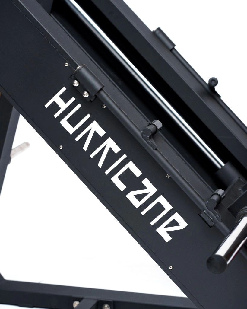 Тренажер Жим ногами под углом Hurricane 020