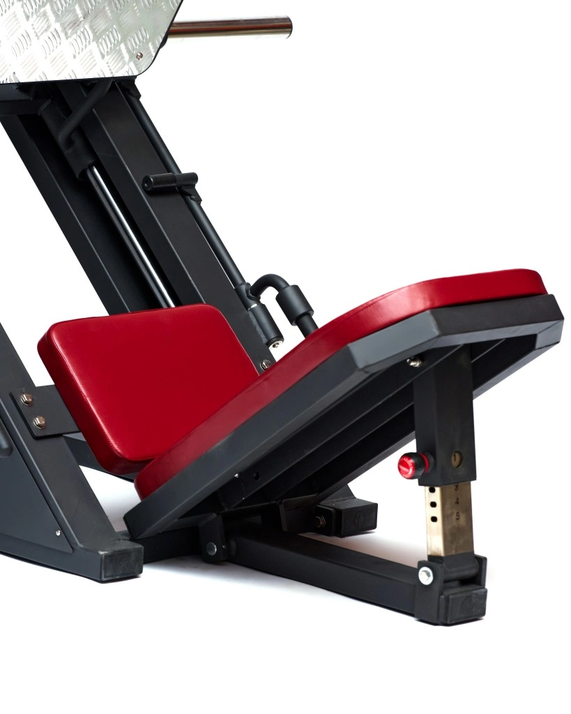 Тренажер Жим ногами под углом Hurricane 020