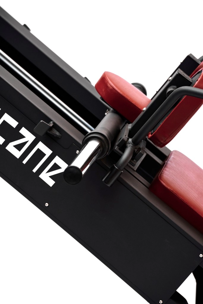 Тренажер Гакк-машина Hurricane 016