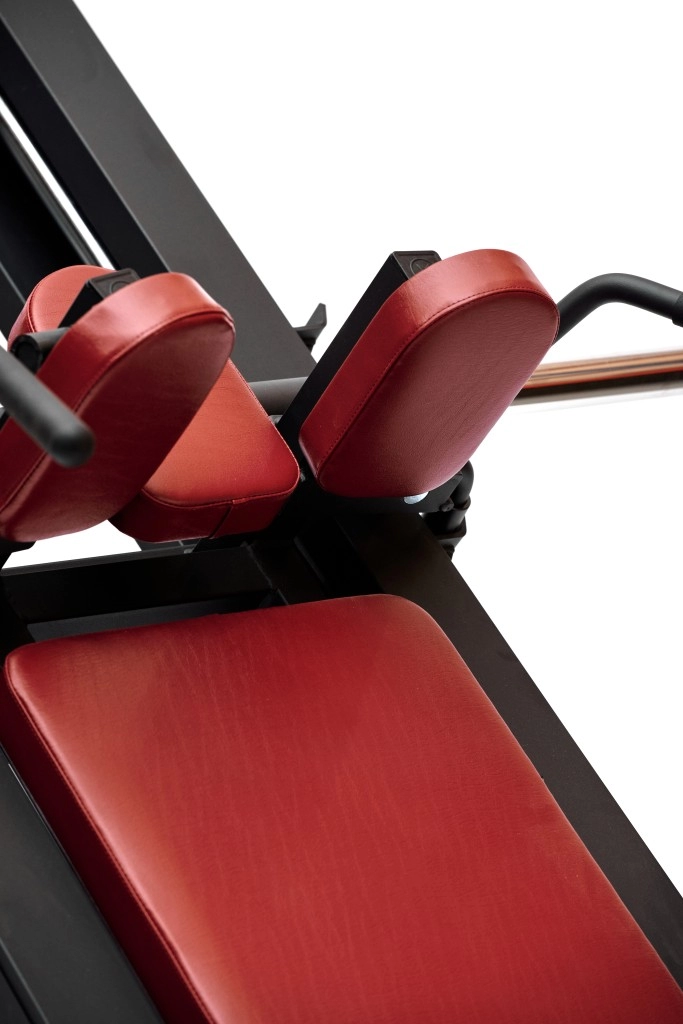 Тренажер Гакк-машина Hurricane 016