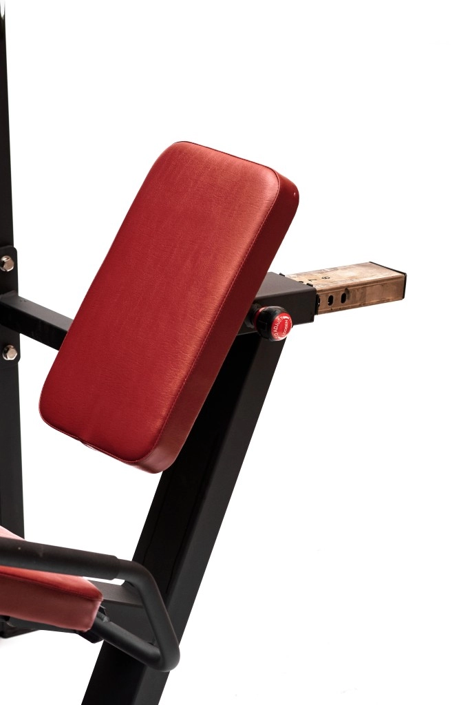 Тренажер Разгибание ног Hurricane 011