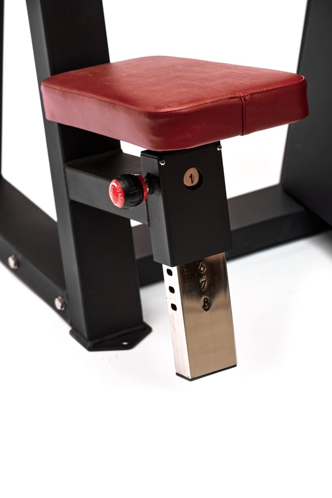 Тренажер Бицепс-машина Hurricane 041