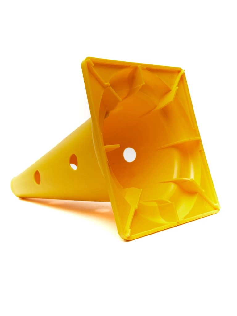 Конус тренировочный 32 см с отверстиями СТРОМ