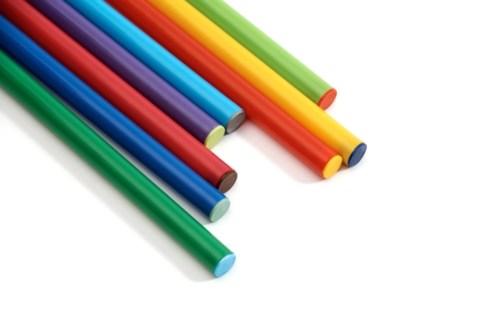 Палка гимнастическая пластиковая 110 см