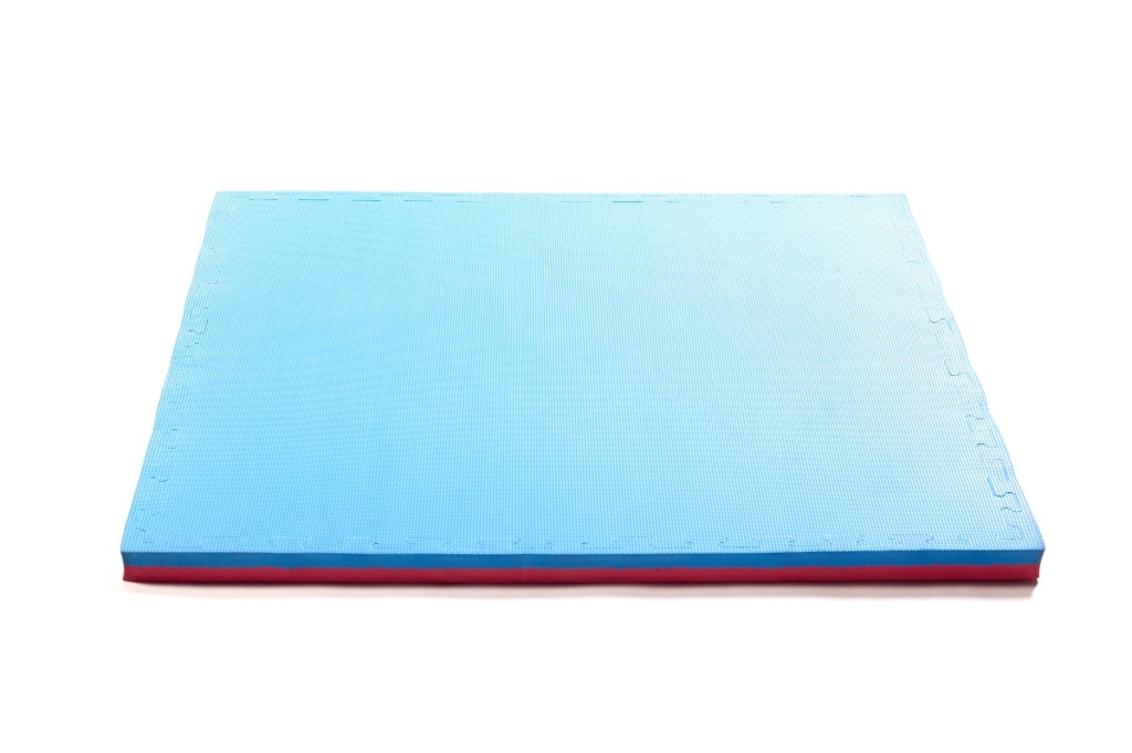 Будо-мат 1000*1000*40 мм, крепление "ласточкин хвост", цвет синий-красный (неликвид)