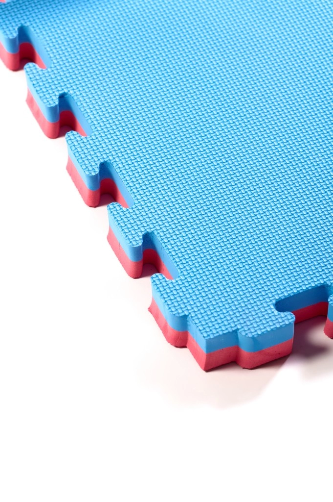 Будо-мат 1000*1000*40 мм, крепление "ласточкин хвост", цвет синий-красный (неликвид)