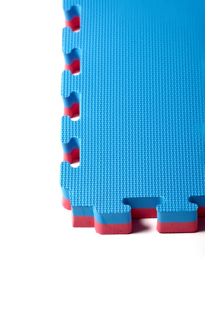 Будо-мат 1000*1000*40 мм, крепление "ласточкин хвост", цвет синий-красный (неликвид)