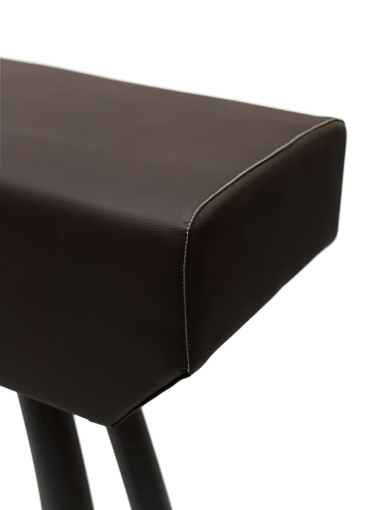 Конь гимнастический Hurricane