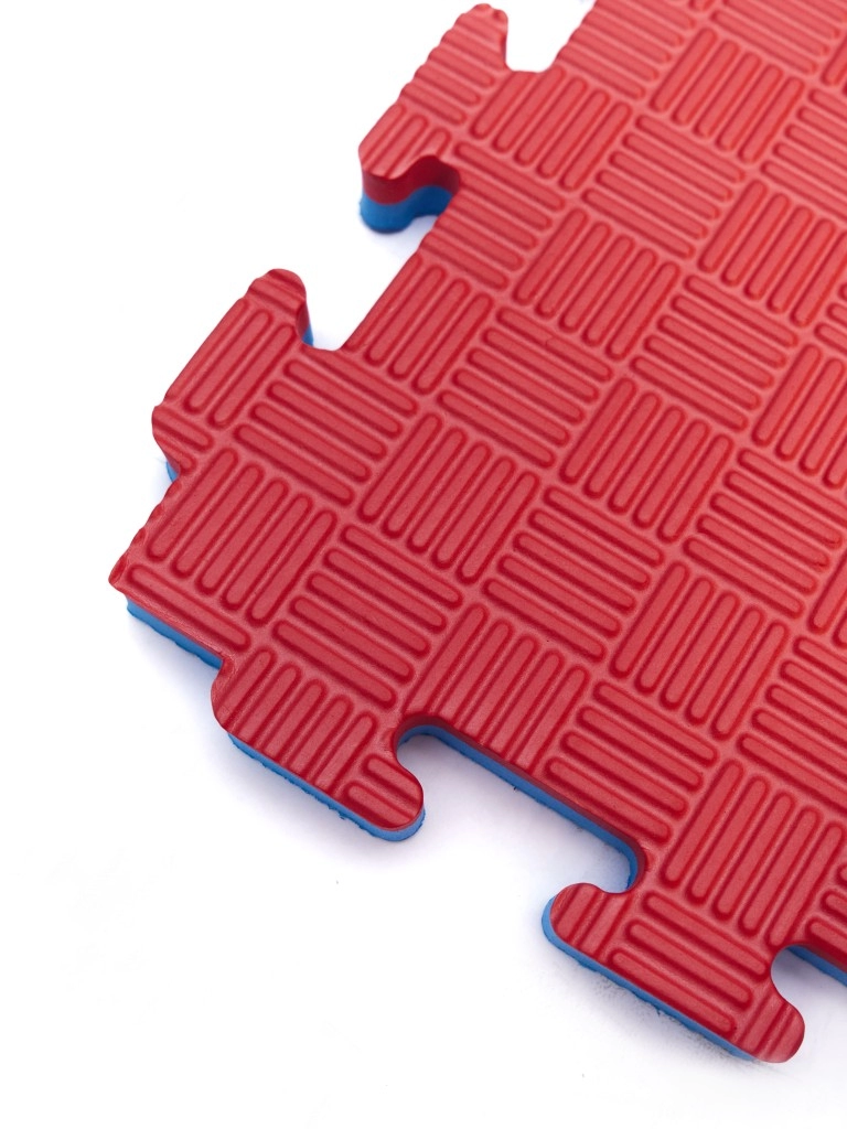 Будо-мат 1000*1000*20 мм, крепление "ласточкин хвост", цвет синий-красный