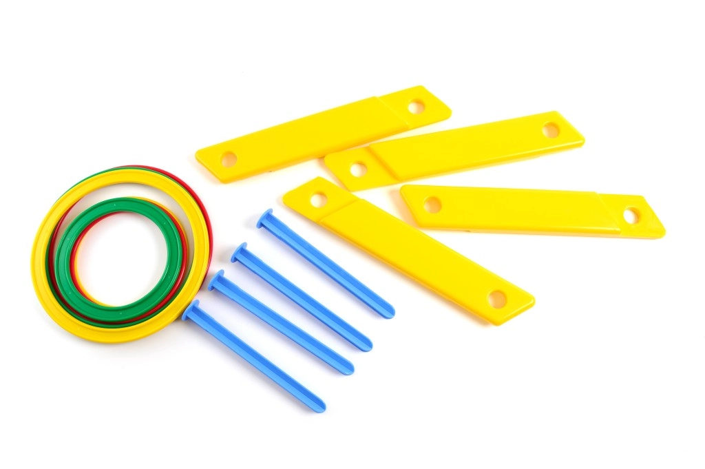 Игра "Кольцеброс" (стойка 4шт., кольцо 6 шт.)