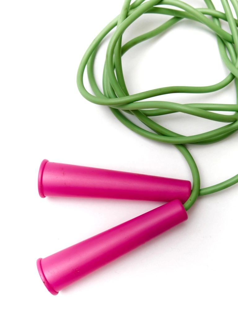 Скакалка 1,80 м (ПВХ, ручки пластик)
