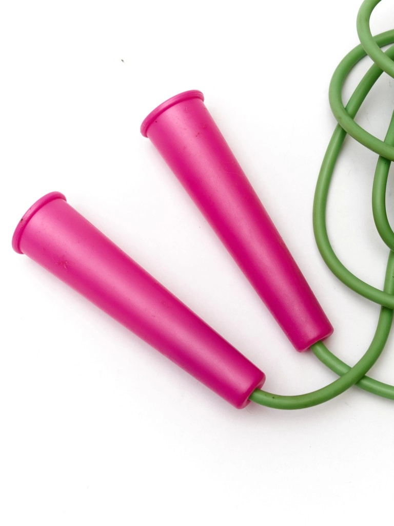 Скакалка 1,80 м (ПВХ, ручки пластик)