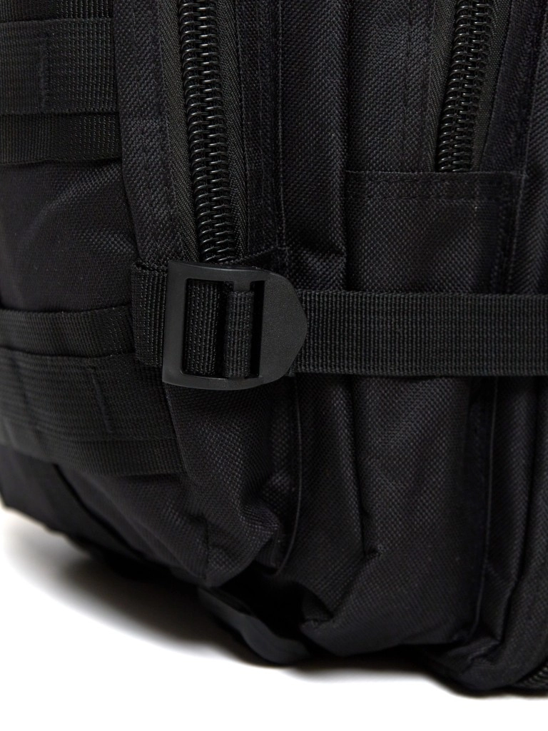 Рюкзак черный длина 40 см, ширина 27 см