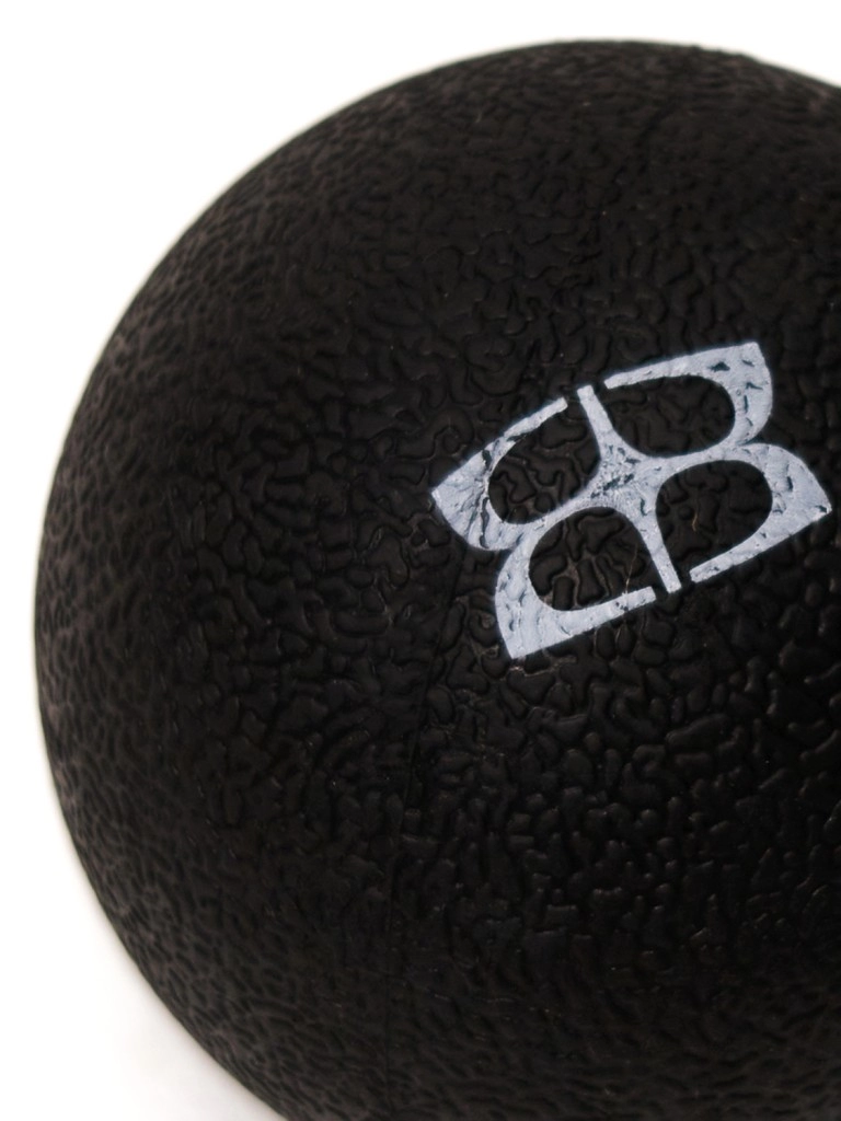 Мяч массажный BODY ICON 5,5 см (Black Beauty)