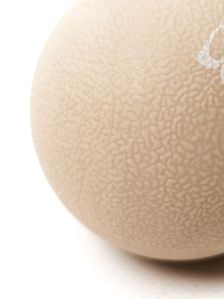 Мяч массажный BODY ICON 5,5 см (Oatmeal)